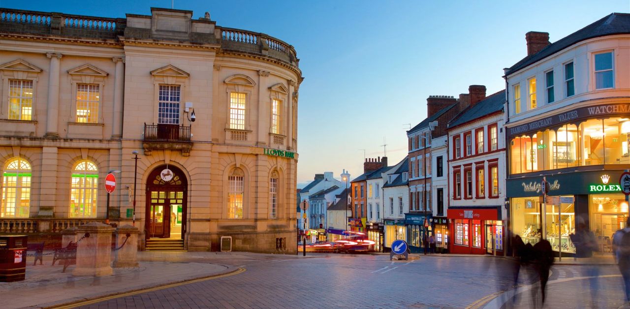 Canadian North Northampton Office in England